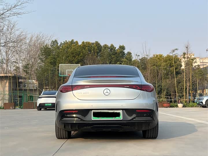 Фото 14 - Mercedes-Benz EQE