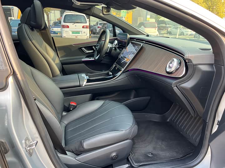 Фото 9 - Mercedes-Benz EQE