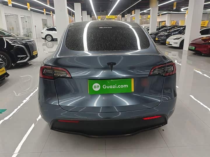 Фото 6 - Tesla Model Y