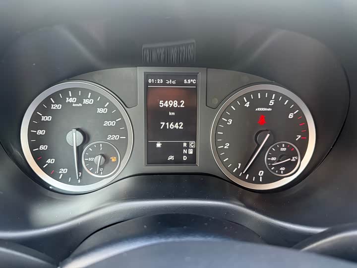 Фото 15 - Mercedes-Benz Vito