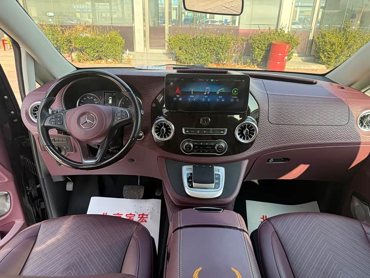 Фото 9 - Mercedes-Benz Vito