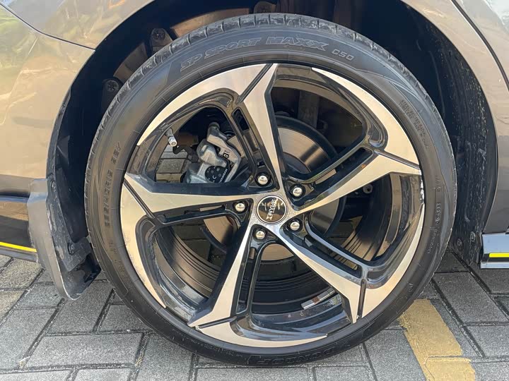 Фото 11 - Changan UNI-V