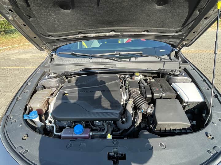 Фото 14 - Changan UNI-V