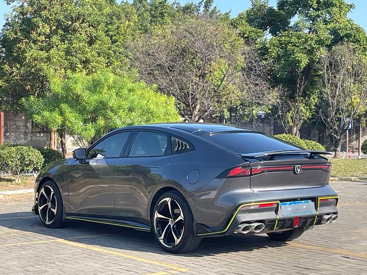 Фото 19 - Changan UNI-V