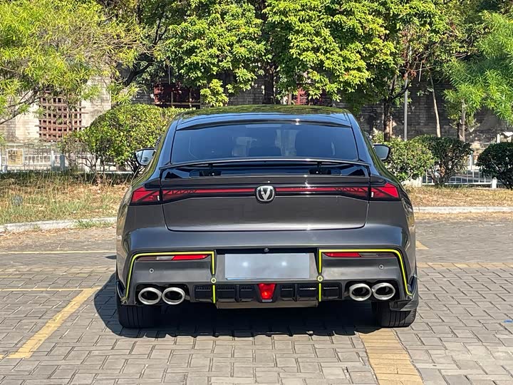 Фото 20 - Changan UNI-V