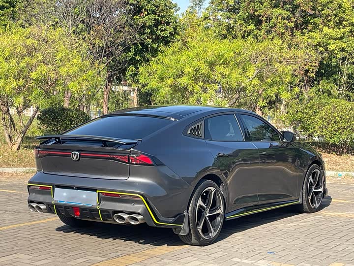 Фото 21 - Changan UNI-V