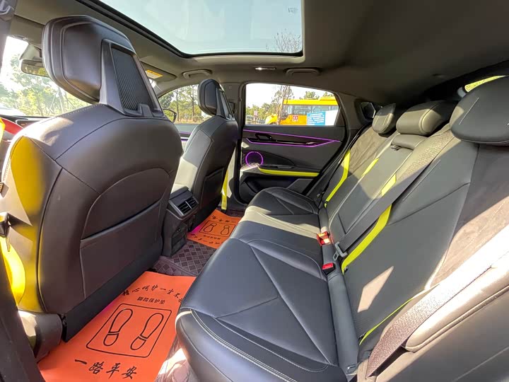 Фото 8 - Changan UNI-V