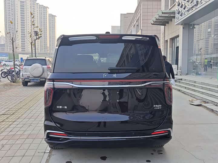 Фото 7 - Hongqi HQ9 Hybrid
