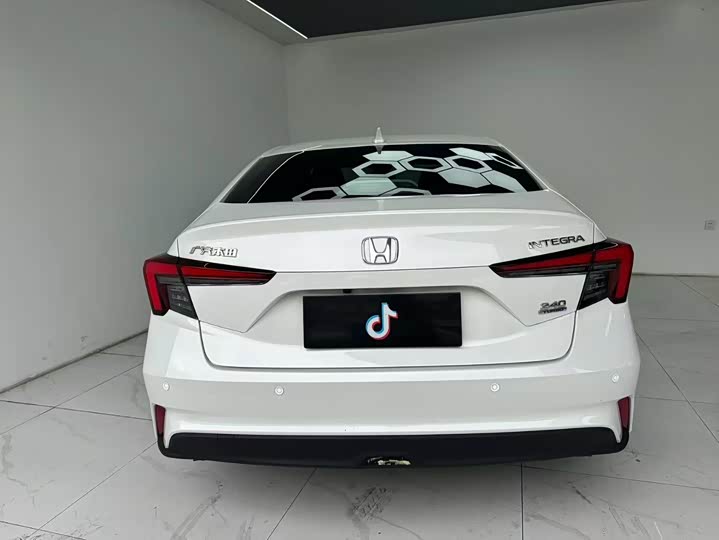 Фото 8 - Honda Integra