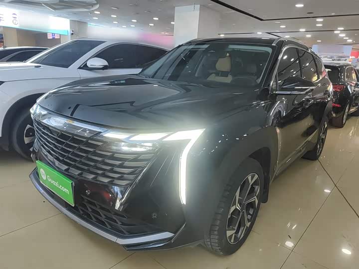Фото 2 - Geely Atlas L