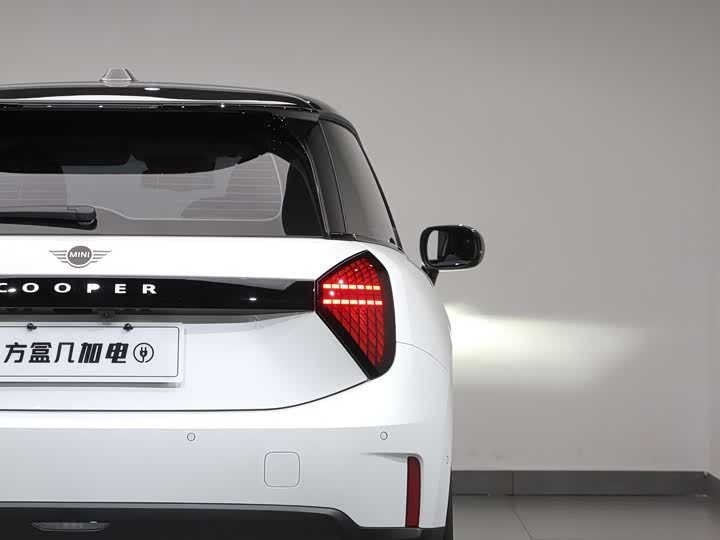 Фото 6 - Mini Cooper