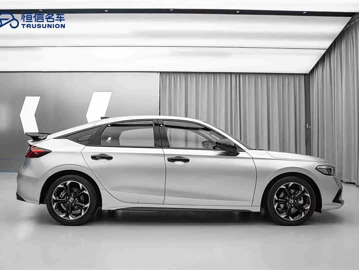 Фото 4 - Honda Civic