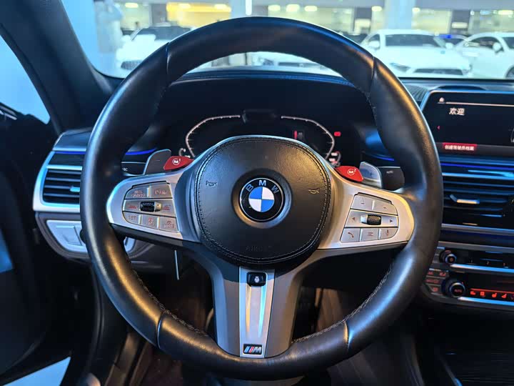 Фото 5 - BMW 7 Series