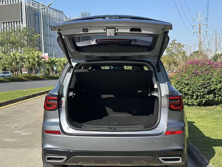 Фото 13 - Roewe RX5 Hybrid