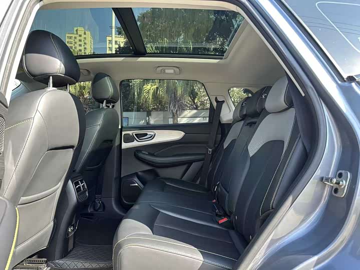 Фото 4 - Roewe RX5 Hybrid