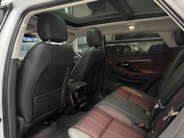 Фото 11 - Land Rover Range Rover Evoque L