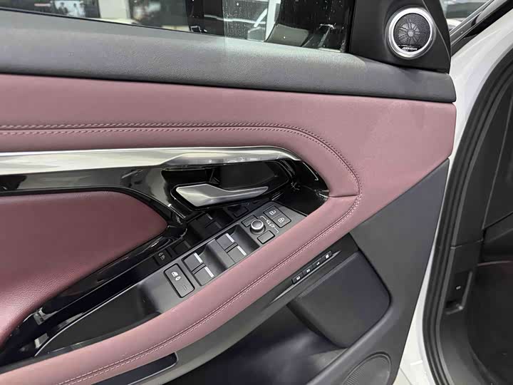 Фото 12 - Land Rover Range Rover Evoque L