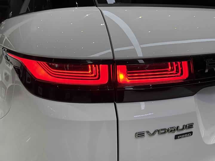 Фото 33 - Land Rover Range Rover Evoque L