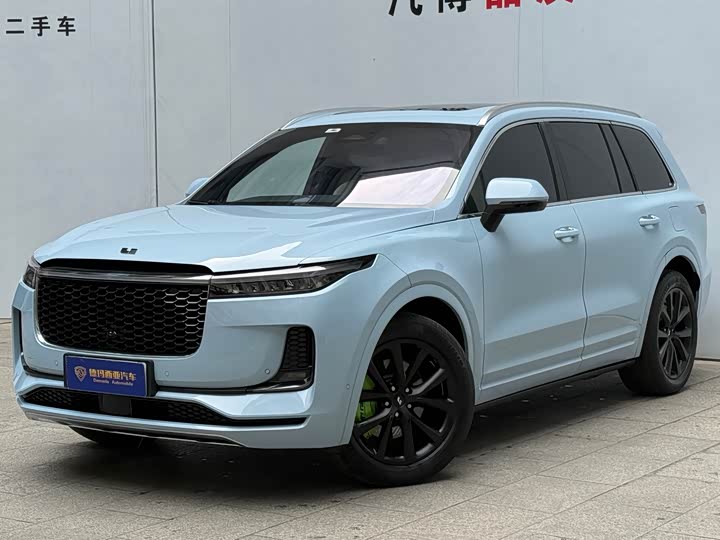 Фото 1 - LiXiang One