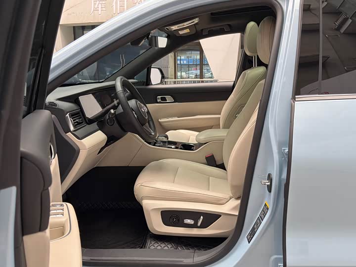 Фото 13 - LiXiang One