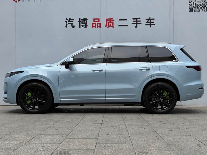 Фото 2 - LiXiang One