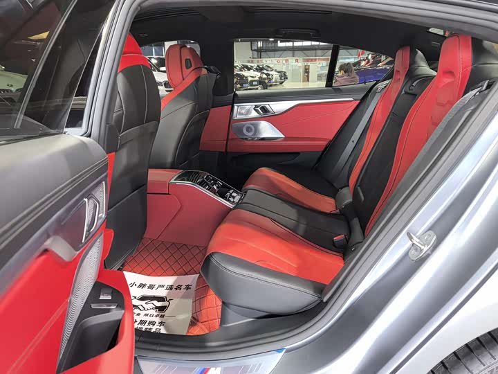 Фото 15 - BMW 8 Series