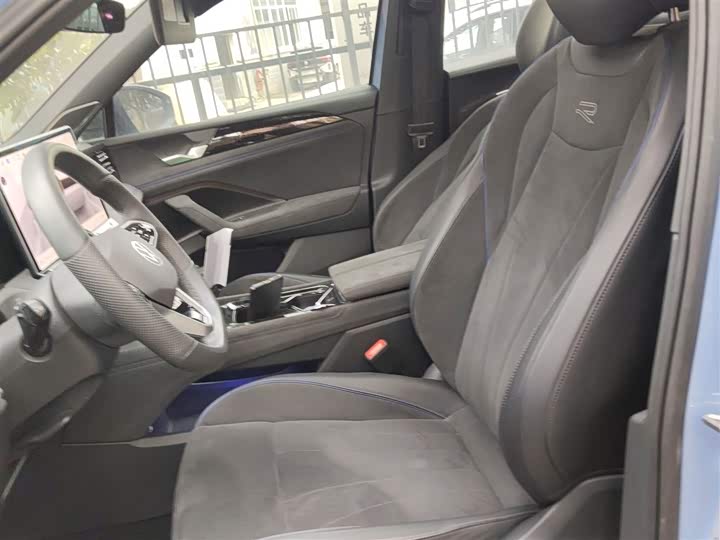 Фото 15 - Volkswagen Tiguan L Pro