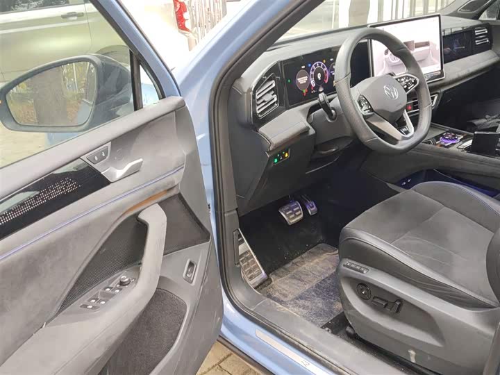 Фото 16 - Volkswagen Tiguan L Pro