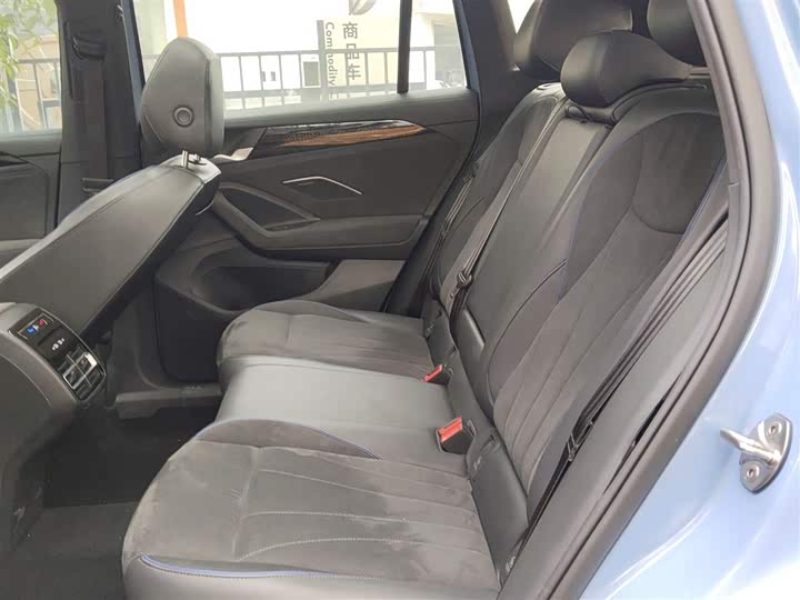 Фото 17 - Volkswagen Tiguan L Pro