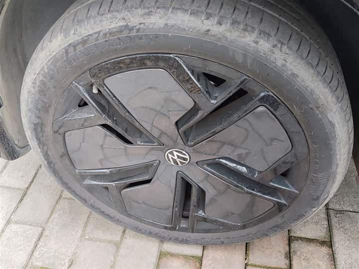 Фото 23 - Volkswagen Tiguan L Pro