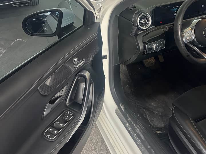 Фото 7 - Mercedes-Benz A-Class