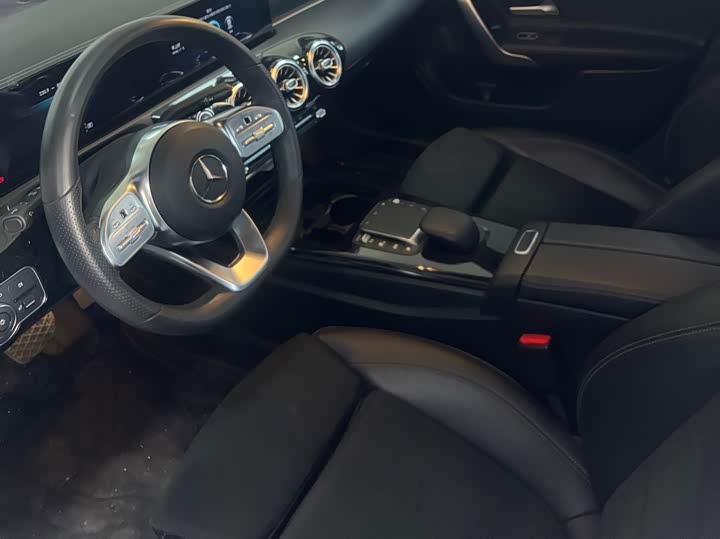 Фото 9 - Mercedes-Benz A-Class