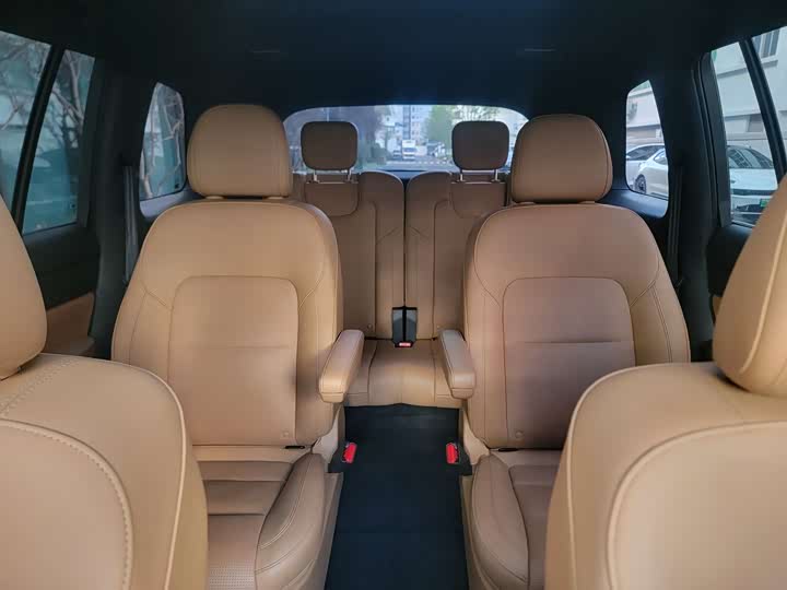 Фото 14 - LiXiang One