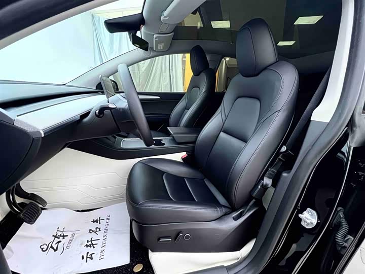 Фото 15 - Tesla Model Y