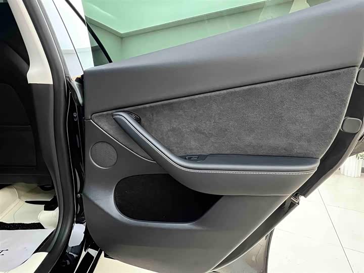 Фото 21 - Tesla Model Y