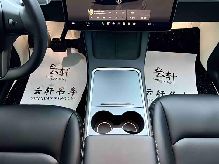 Фото 24 - Tesla Model Y