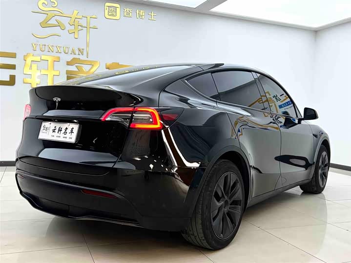 Фото 7 - Tesla Model Y