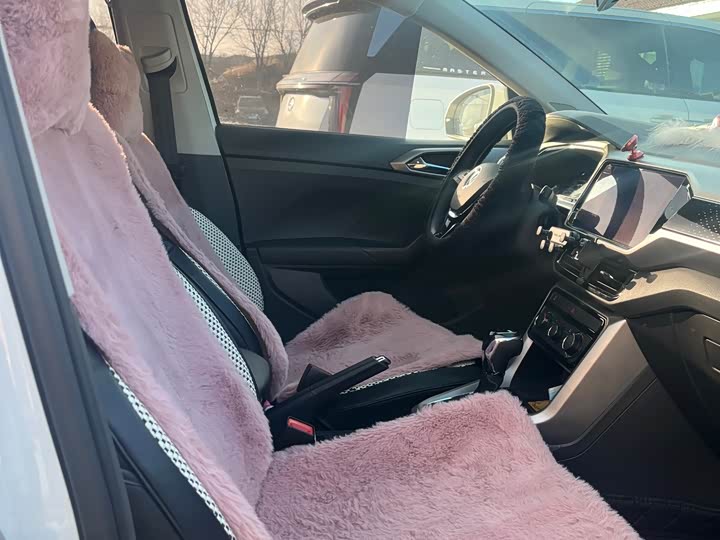 Фото 3 - Volkswagen T-Cross