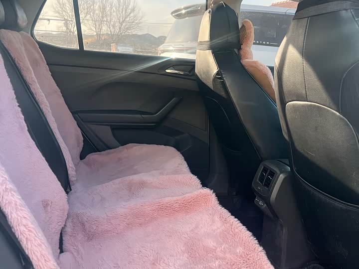 Фото 4 - Volkswagen T-Cross