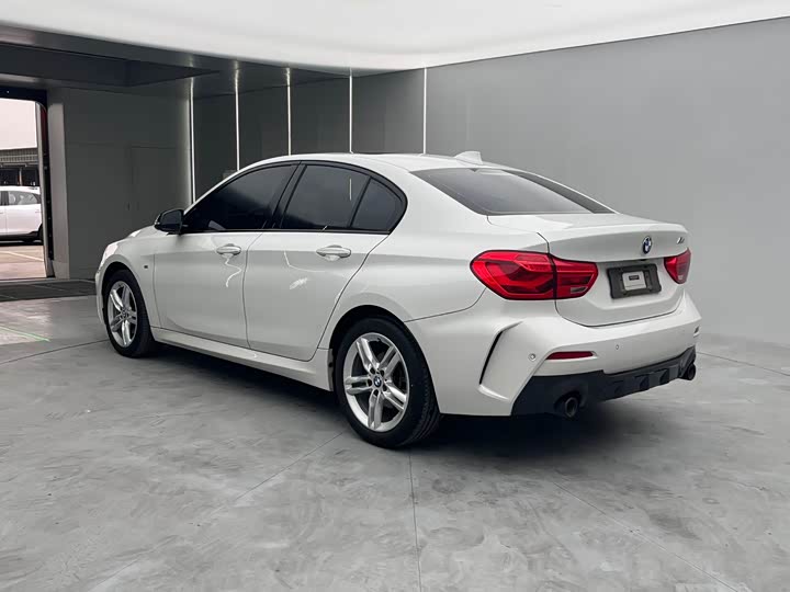 Фото 9 - BMW 1 Series