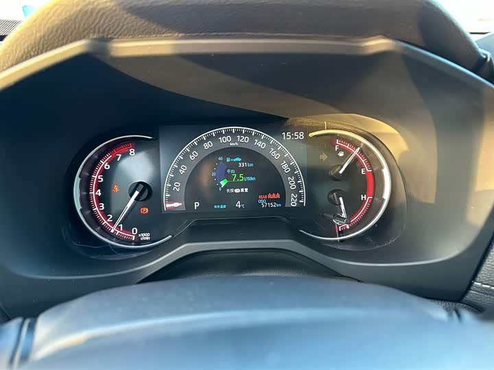 Фото 12 - Toyota RAV4