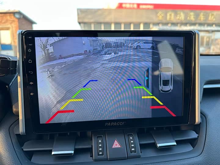 Фото 27 - Toyota RAV4