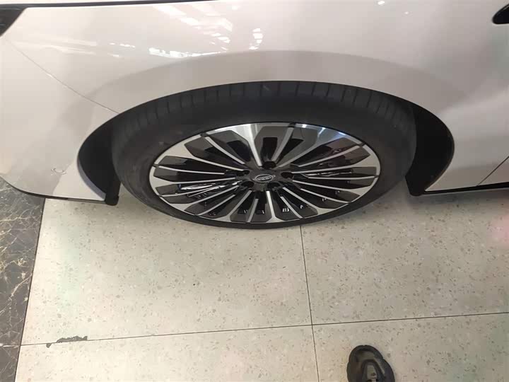 Фото 23 - Nissan N7