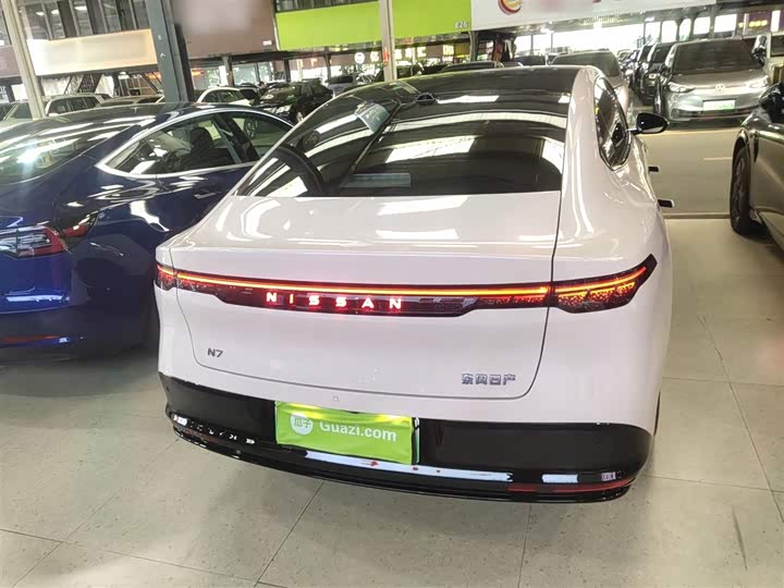 Фото 6 - Nissan N7