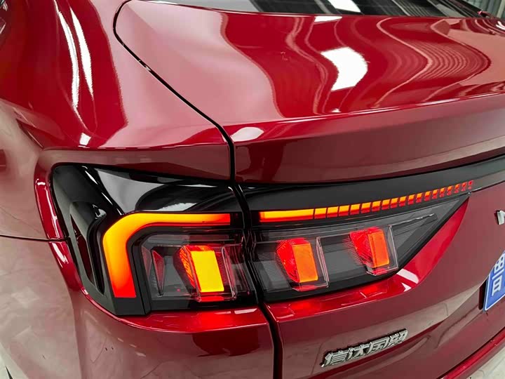 Фото 19 - Ford Mondeo