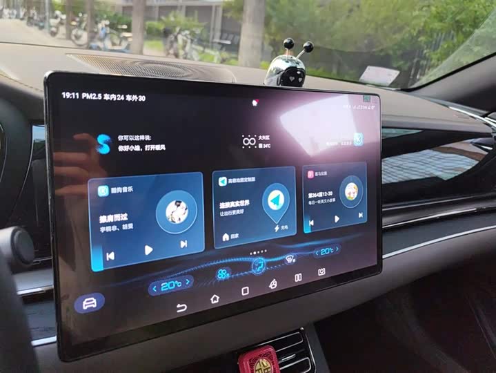 Фото 13 - BYD Han