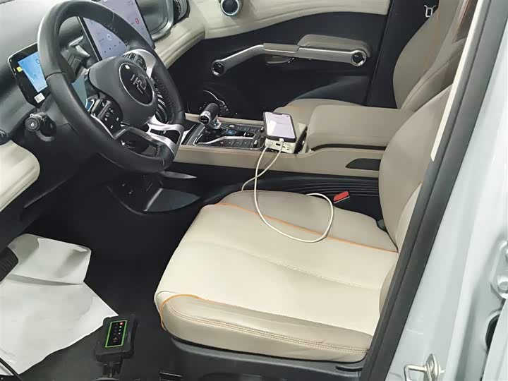 Фото 15 - BYD Yuan Plus