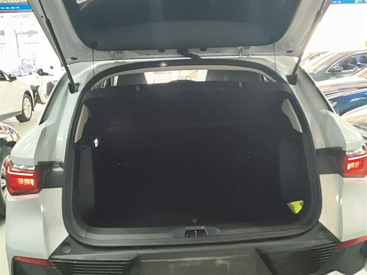 Фото 19 - BYD Yuan Plus