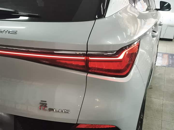 Фото 8 - BYD Yuan Plus