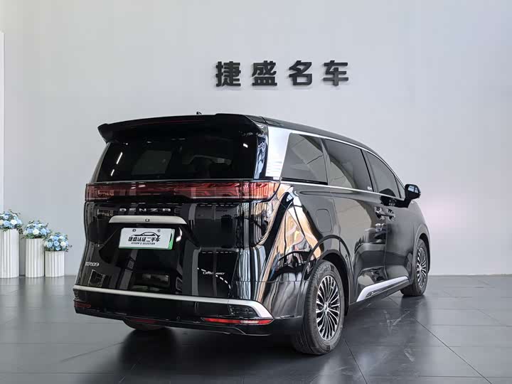 Фото 6 - Denza D9